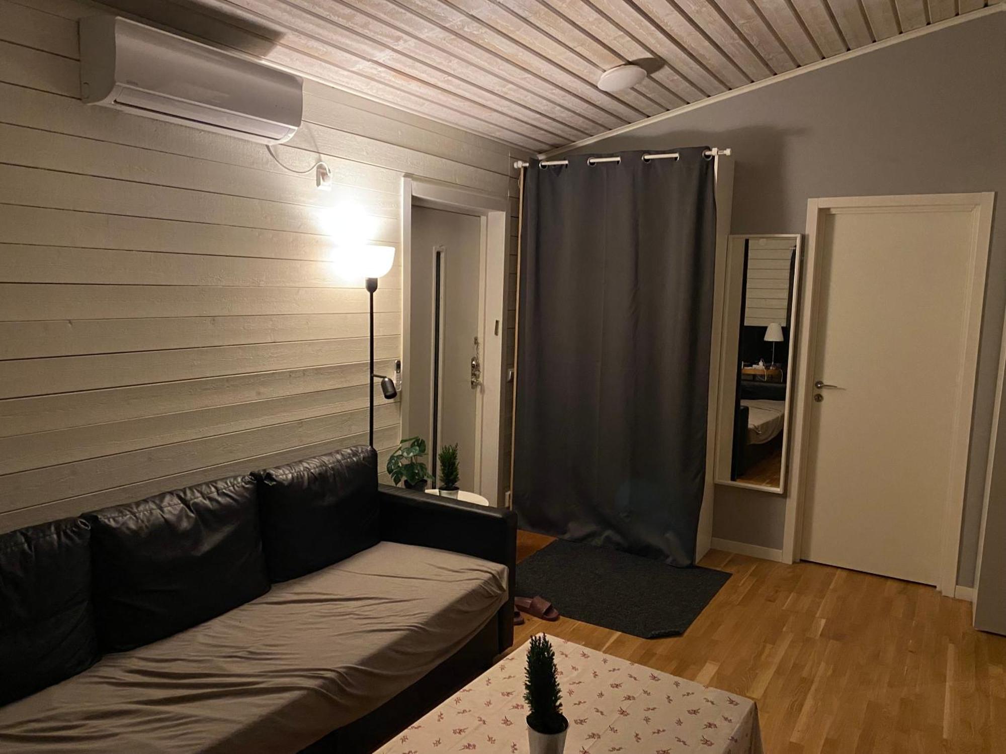 Nybyggd Stuga Pa Aengsvaegen 1 Cole Case Timmernabben Buitenkant foto